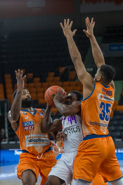 面同样有重 面同样有重