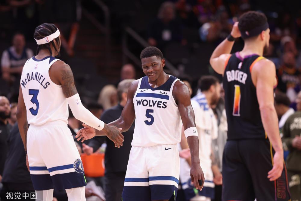 令人瞩目的 令人瞩目的